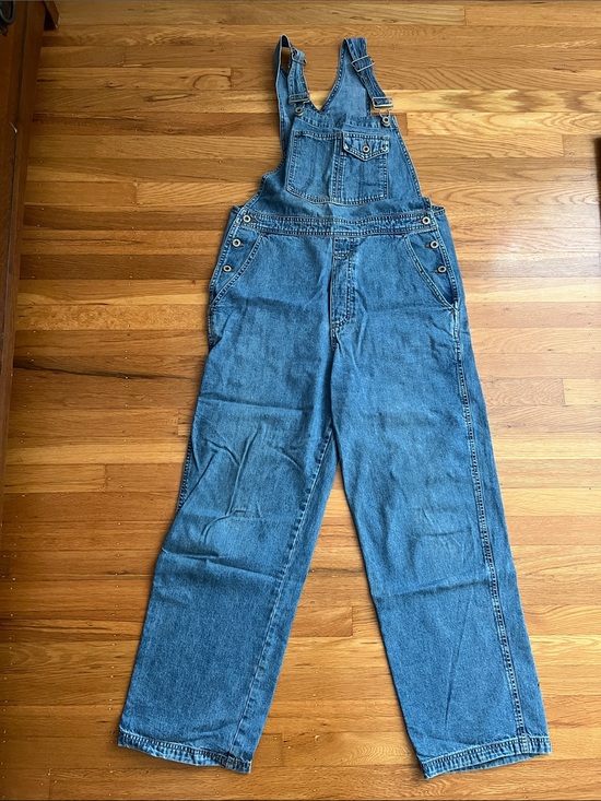 GAP Denim - Vintage GAP Women’s Classic Blue Relaxed Denim Overalls. Perfect Y2K look. $30
